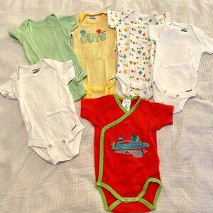 Short Sleeve Onsies Size 0-3 months